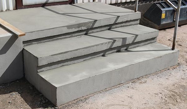 Betoniportaiden kunnostus