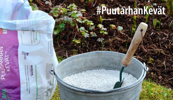 GreenCare Keväinen puutarhalannoite ja lannoitteen levittäminen: Puutarhan Kevät