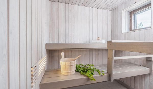 Saunaremontti juhannukseksi siveltimellä 