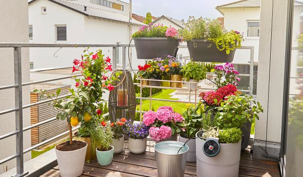 Aurinkoenergialla toimiva lomakastelusarja - ei vaadi sähkö- tai hanaliitäntää