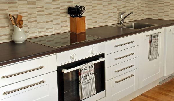 Pienen budjetin keittiöremontti Pienen budjetin keittiöremontti